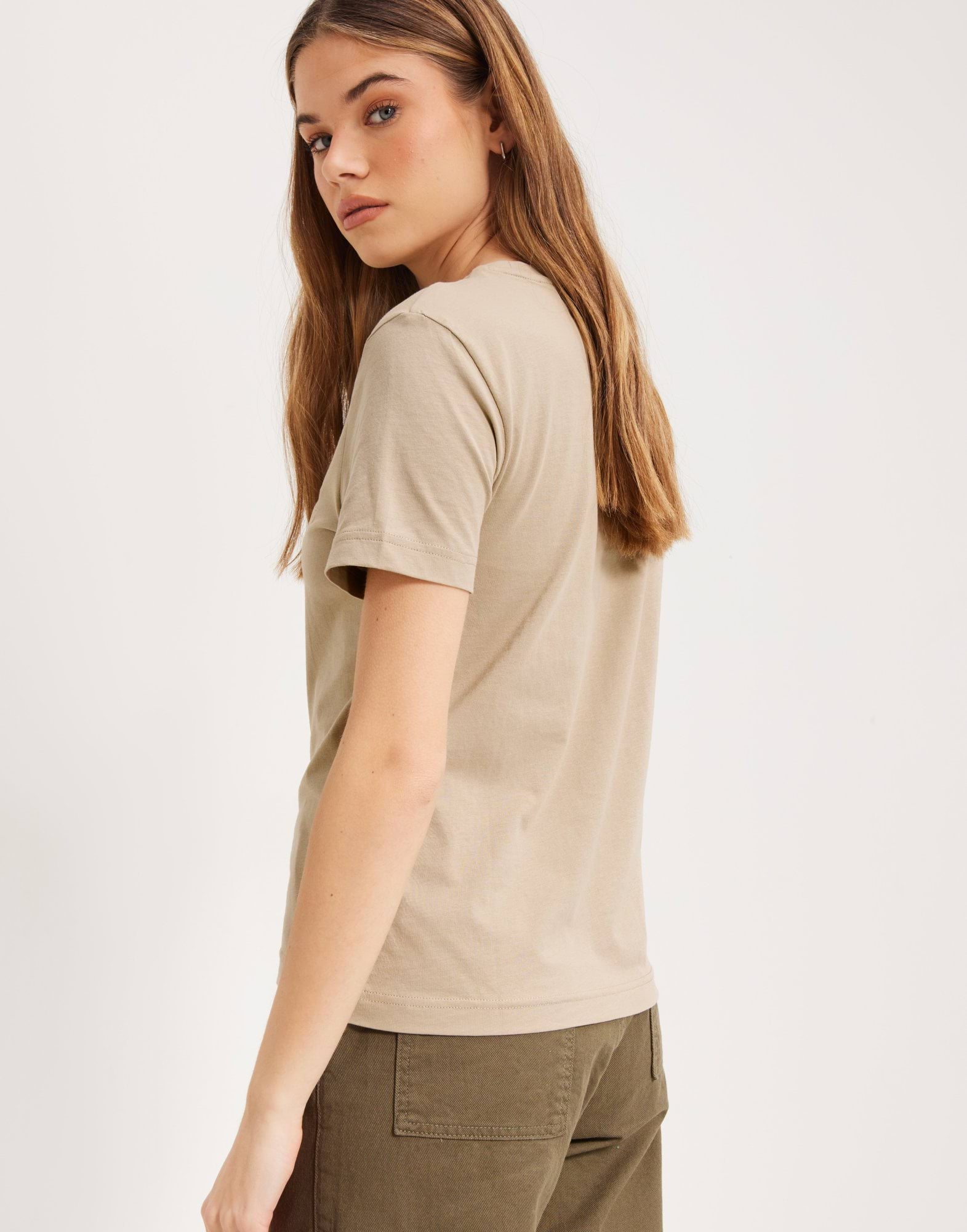 TONAL ARCHIVE SHIELD SS T-SHIRT