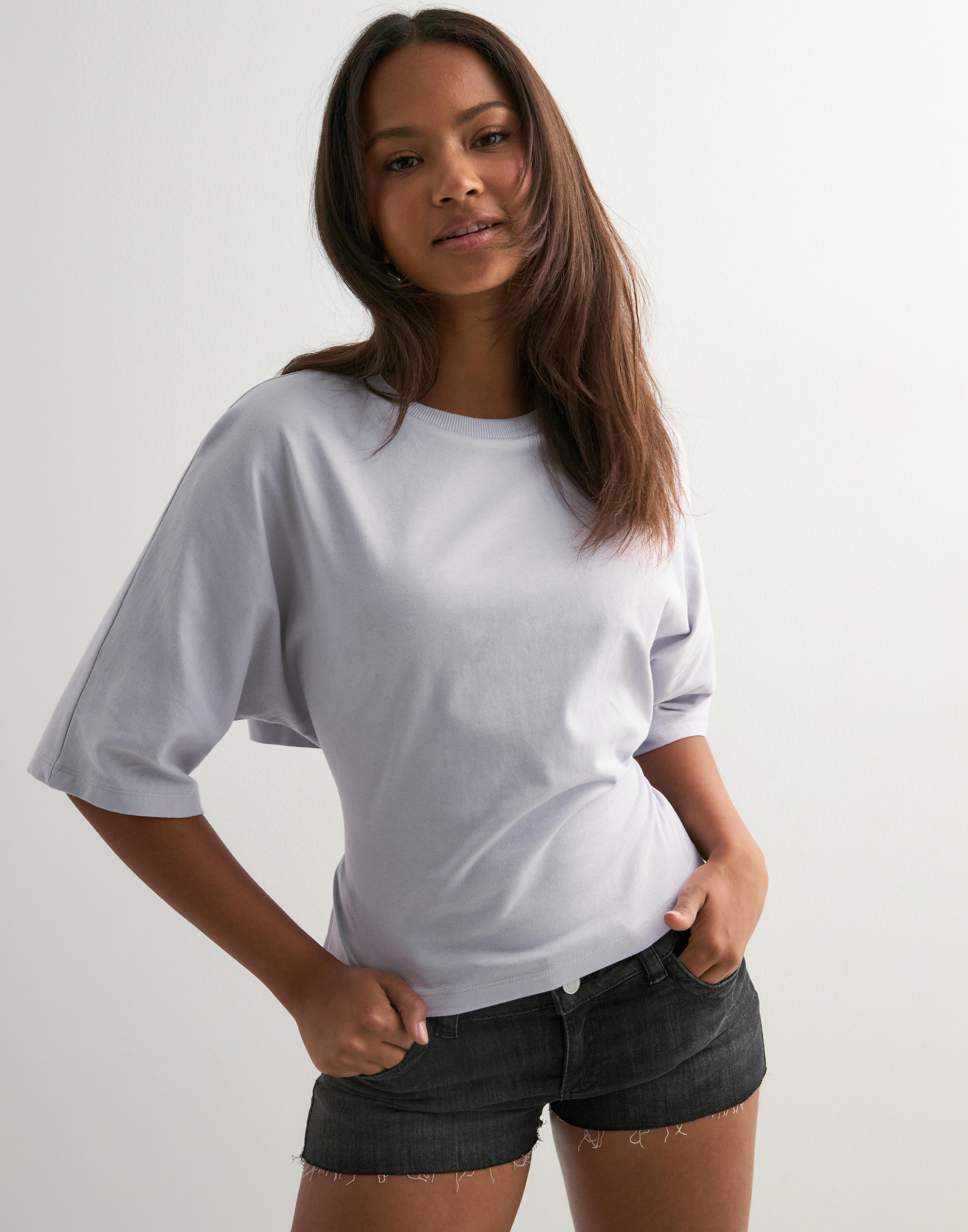 Buy Nelly Open Back Tie Tee - Light Purple | Nelly.com
