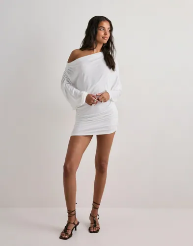 Nelly Slouchy Ruche Dress korta klänningar dam – bild 3