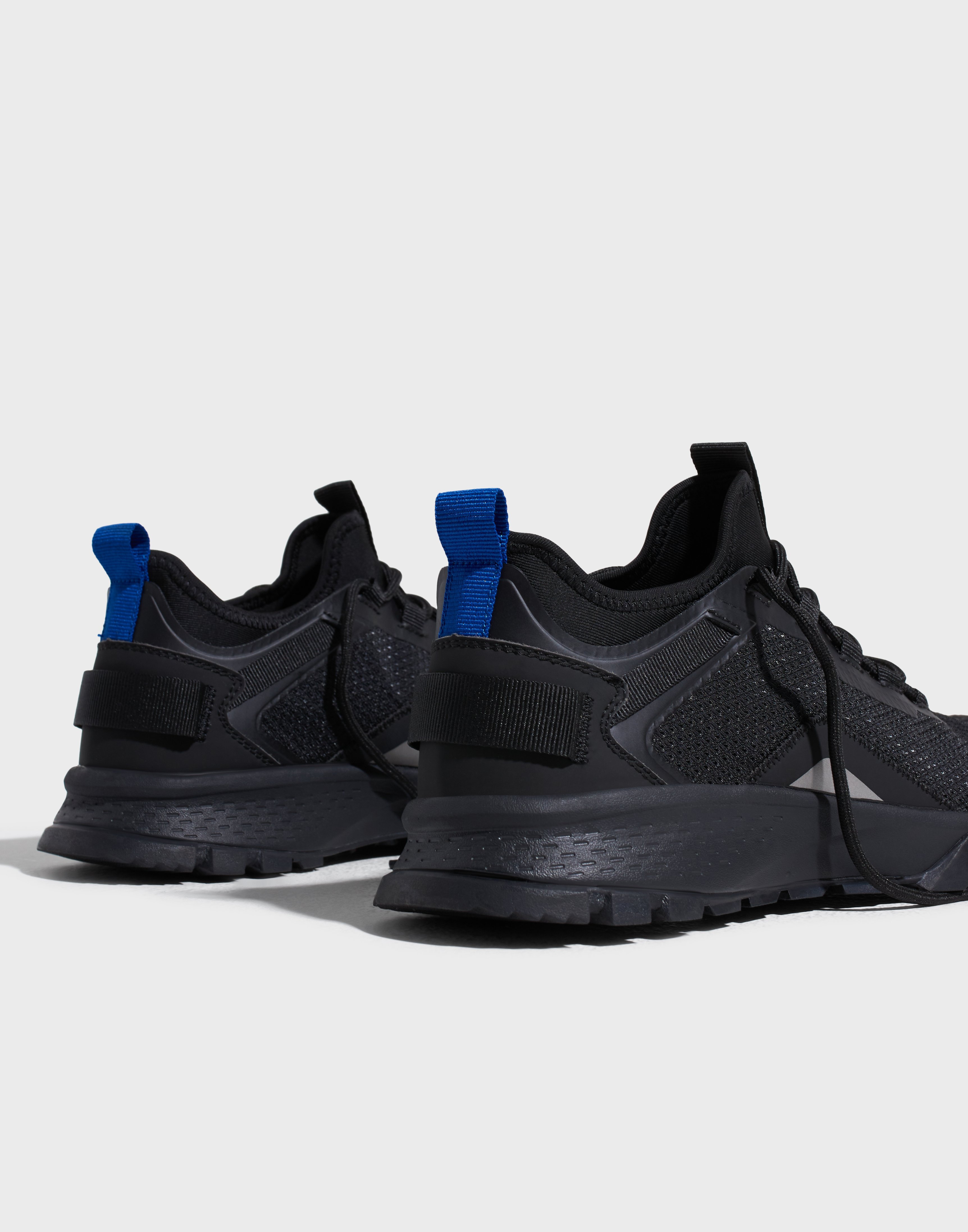 Buy GARMENT PROJECT TR-12 Trail Runner - Black | NLYMAN