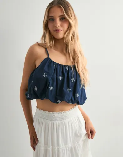 ONLY Onllou Life Emb Baloon Top Ptm toppar dam – bild 2