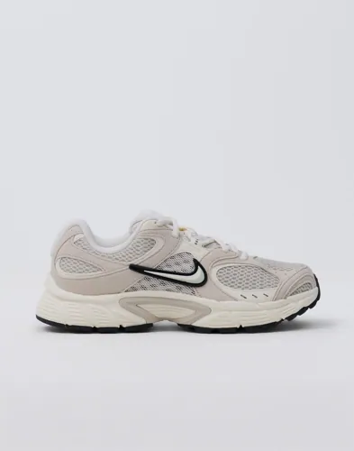 Nike - Hvid - W Nike V5 Rnr