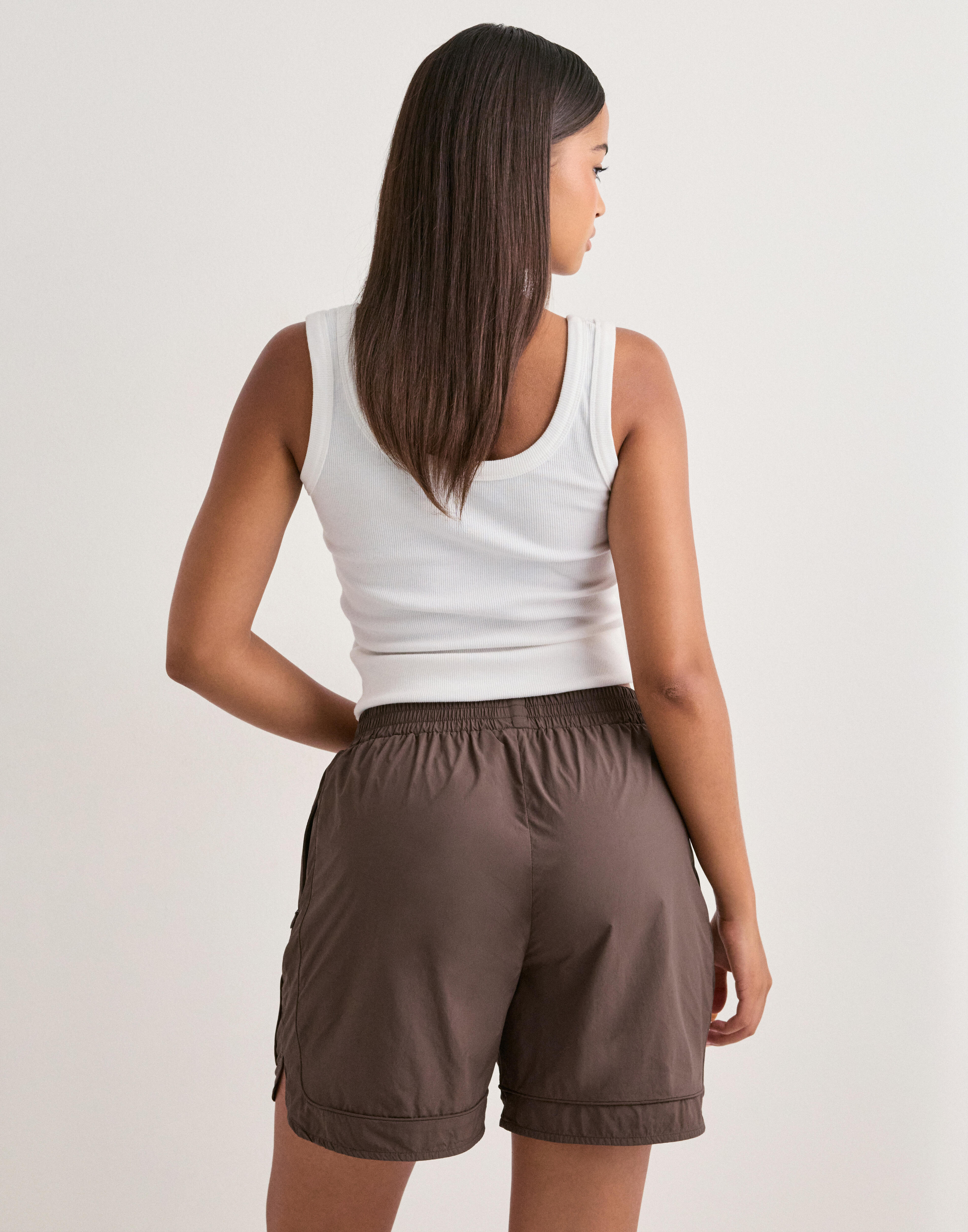 パンツ NELLY WINDBREAKER SHORTS Shorts – Trendy & Stylish Picks | Shop online at Nelly