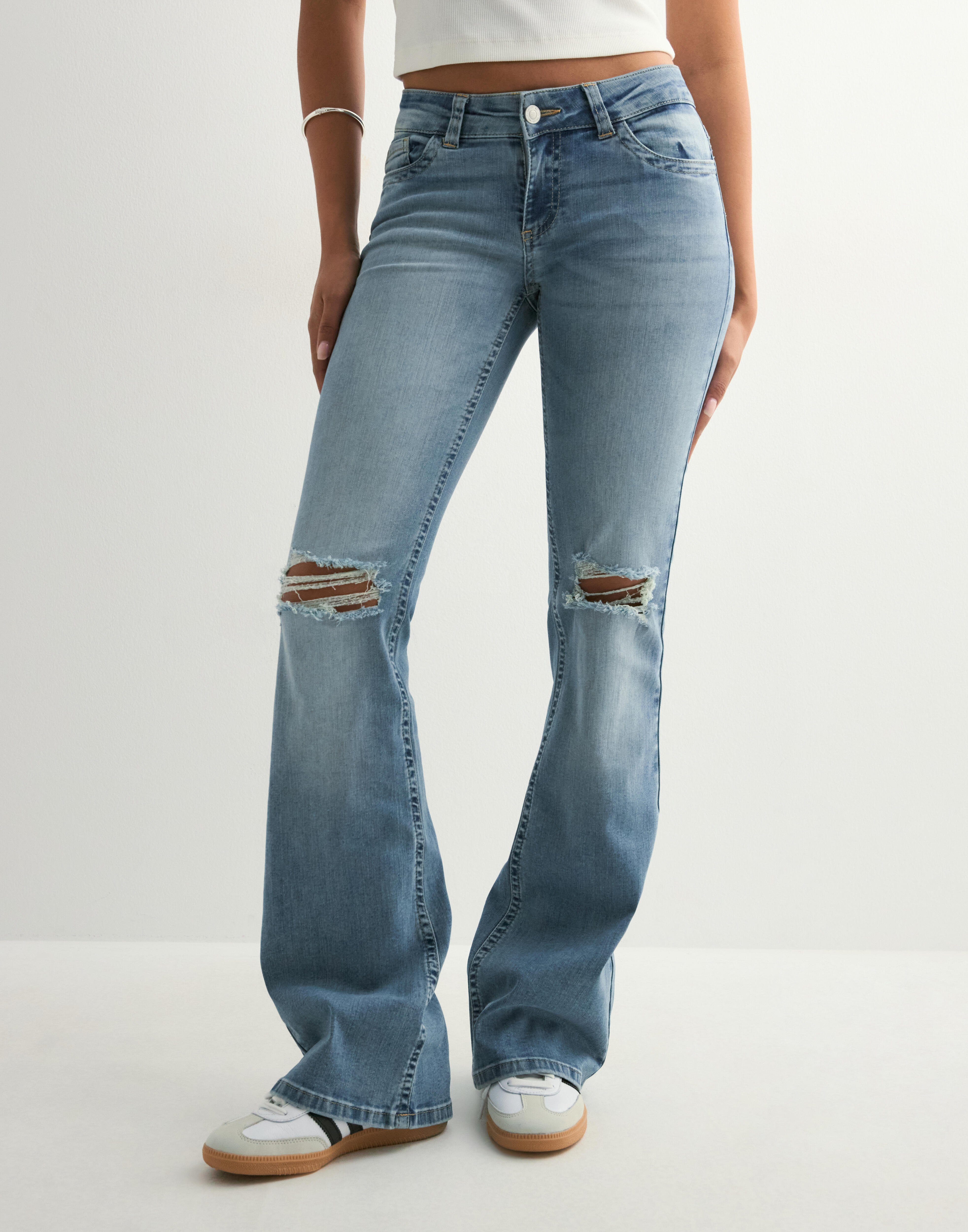 デニム・ジーパン [NEVY] Nudge Low-Waist Bootcut Denim Pants (2 COLOR) Nudge Low Rise Bootcut Jeans - nevy