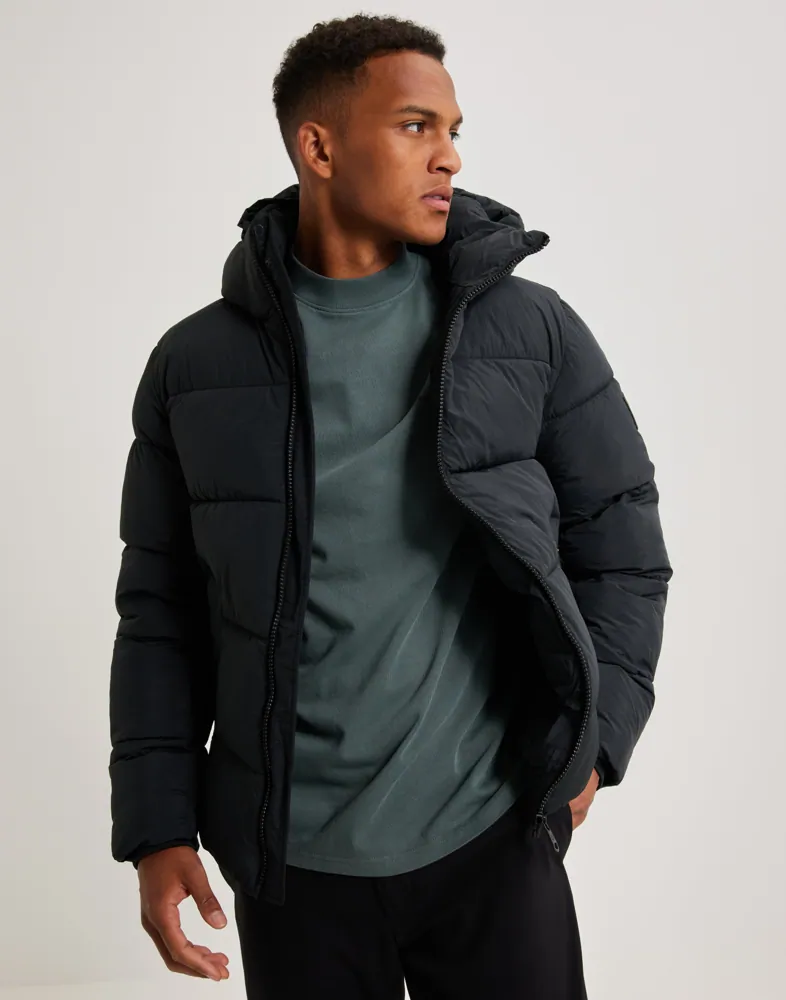 Buy Calvin Klein CRINKLE NYLON PUFFER JACKET - Black | NLYMAN