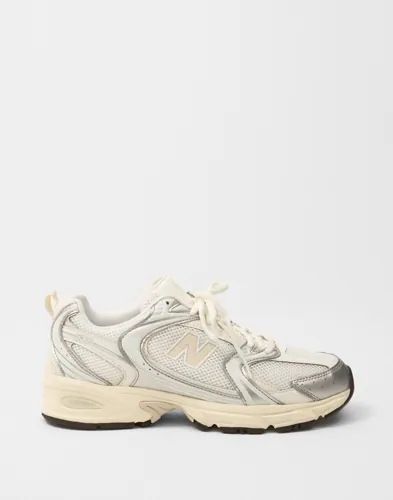 New Balance 530 chunky sneaker i beige textil