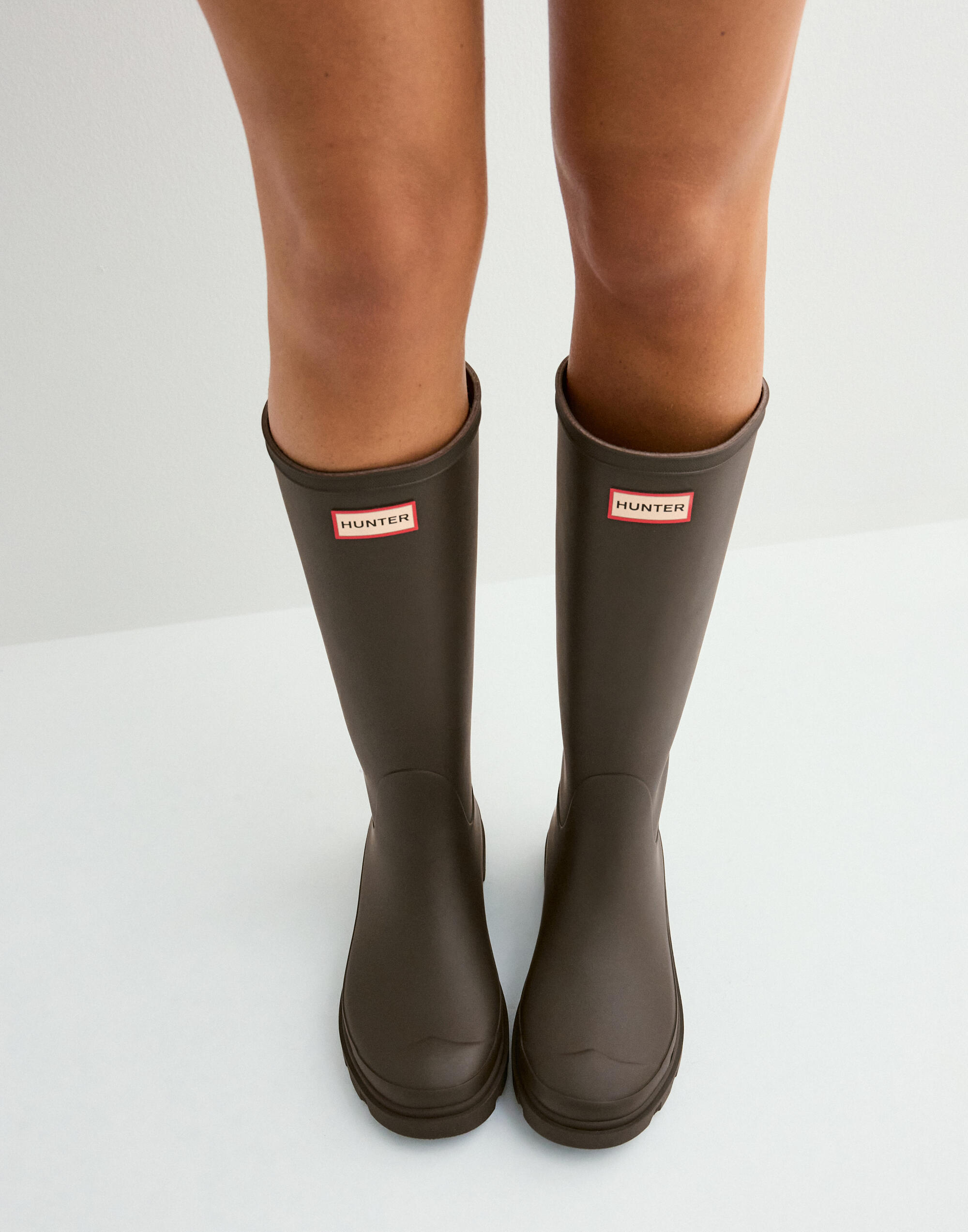 Buy Hunter UNISEX DOWNPOUR TALL BOOT - Chocolate Brown | Nelly.com