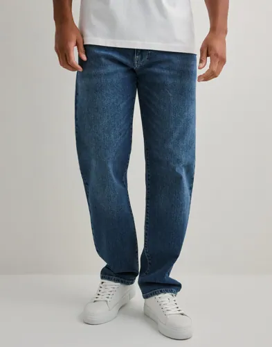 Blå Que Sera Sera Donny straight jeans med femficksdesign