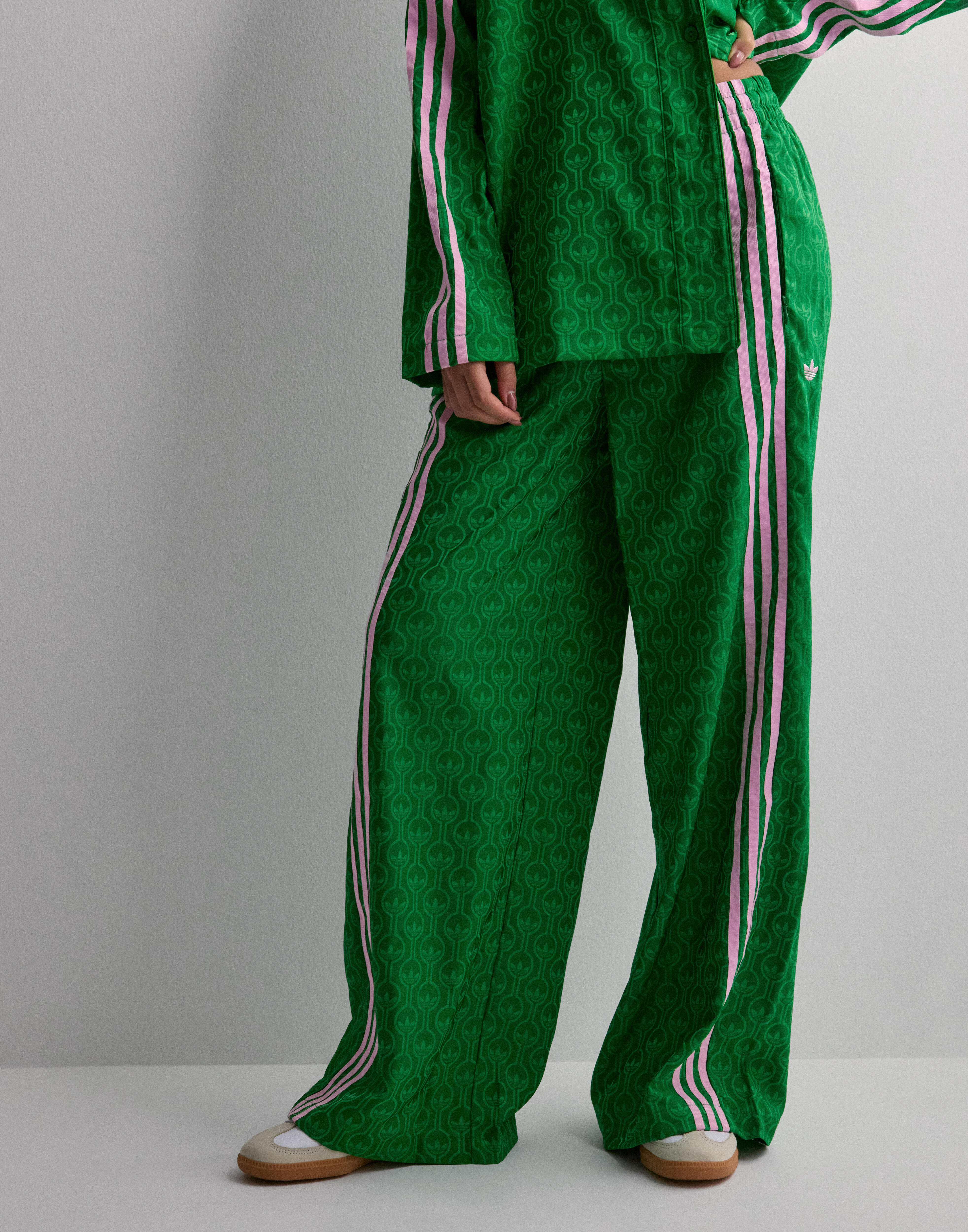 Green adidas pants fashion men