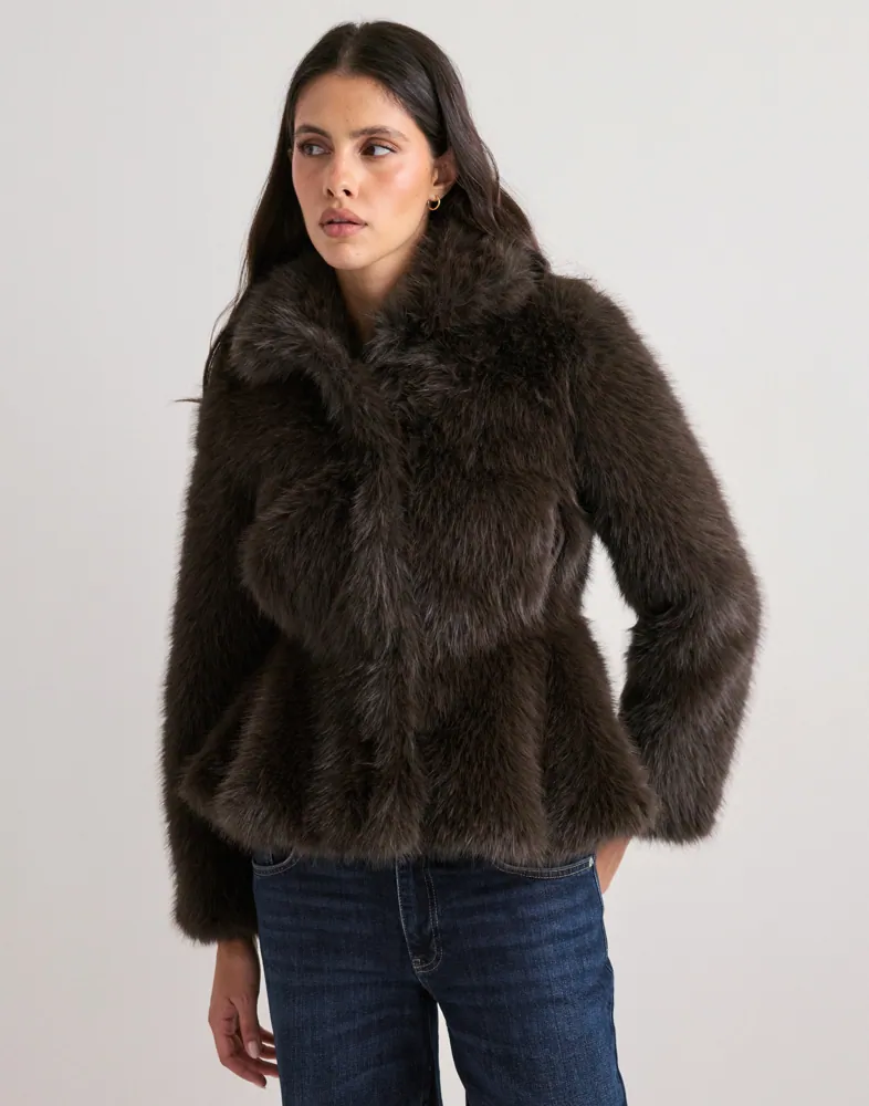 Nelly Peplum Faux Fur Jacket jackor dam – bild 2