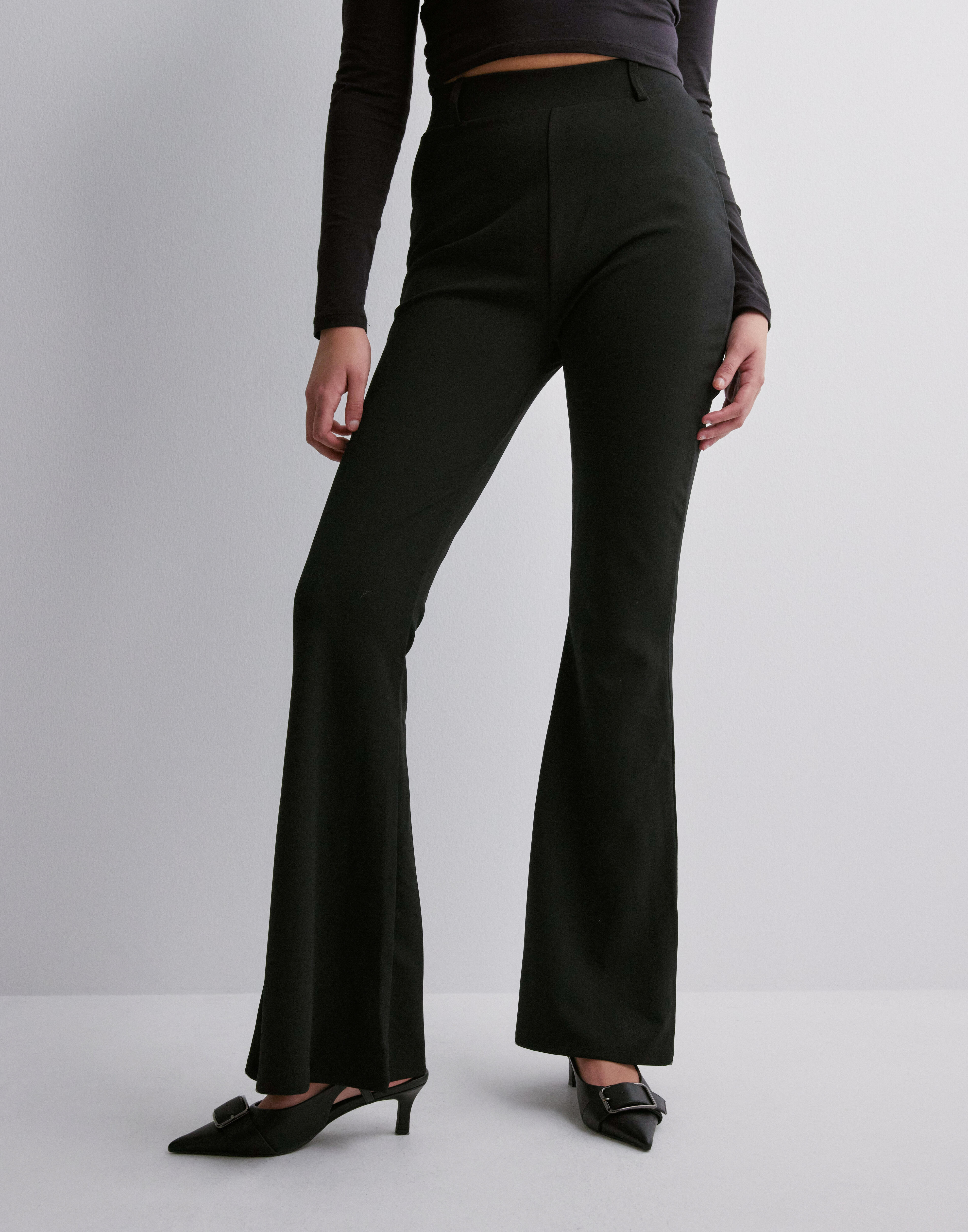 Nelly - Sort - Flare Crepe Pants