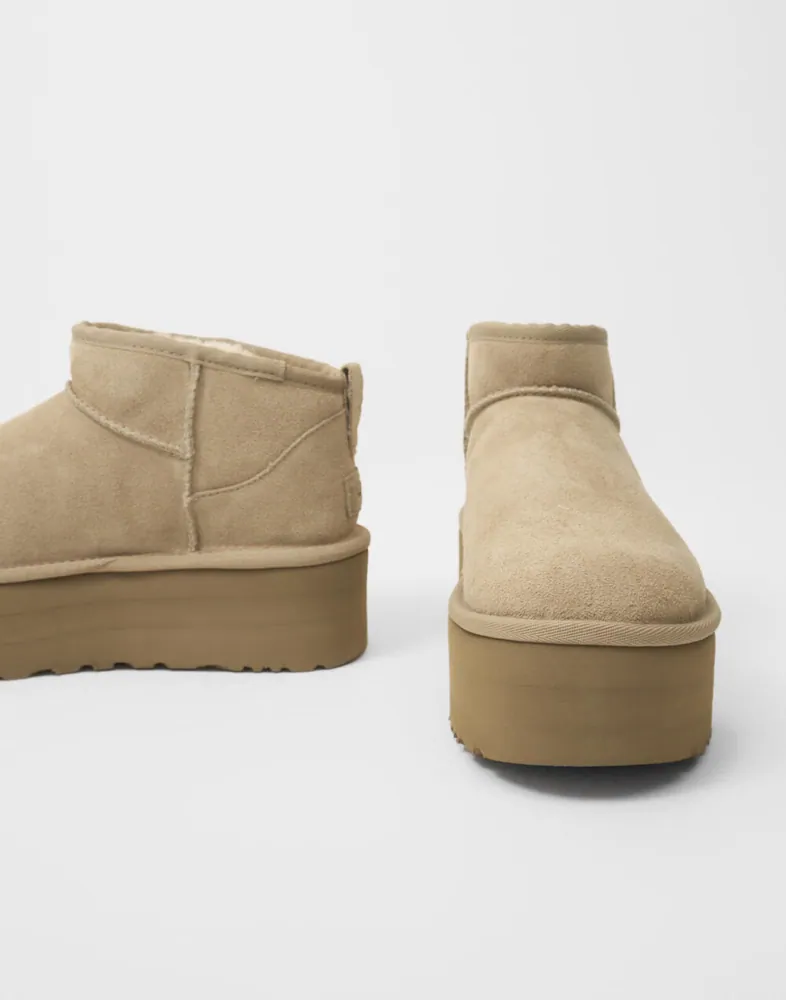 UGG Classic Ultra Mini Platform Ankelstövlar i läder dam – bild 4