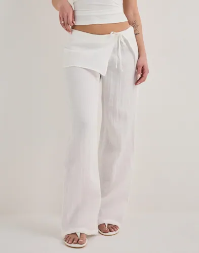 Nelly - Hvit - Skirt Detail Pants