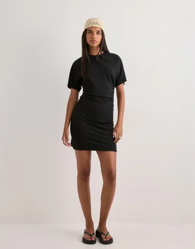 PIECES Pcalli Ss Short Dress Jrs D2D korta klänningar dam – bild 2