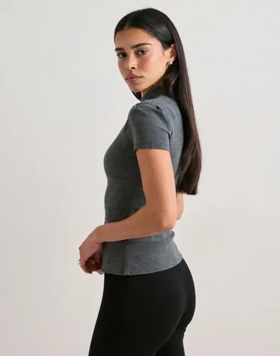 Nelly Collar Button Top blusar dam – bild 2