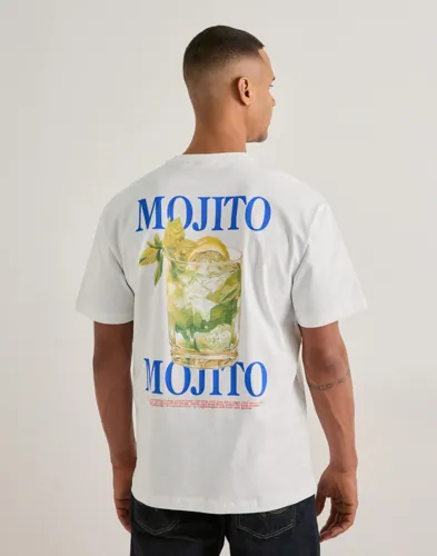Vit t-shirt med brösttryck från Only & Sons