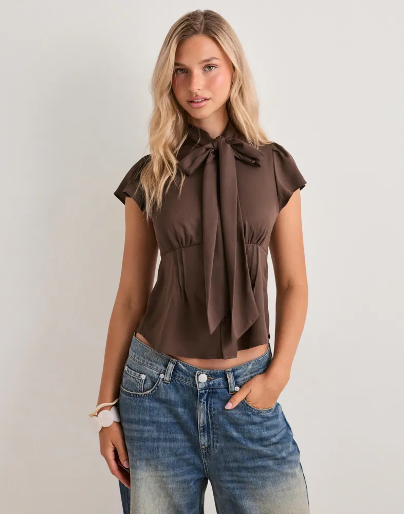Nelly Cute Scarf Blouse skjortor & blusar dam – bild 3