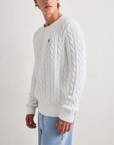 Vit kabelstickad tröja från Polo Ralph Lauren med rundhals och broderad logga