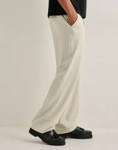 Que Sera Sera Perry Davies Pant 2.0 Slacks kostymbyxor herr – bild 3