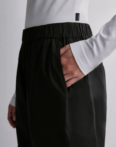 Neo Noir - Sort - Astra C Poplin Pants