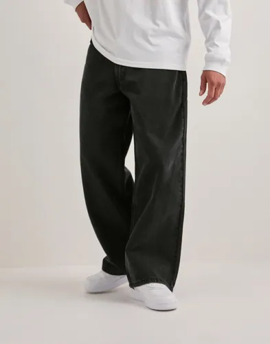 Levi's Extra Baggy jeans i svart med baggy passform och femficksdesign