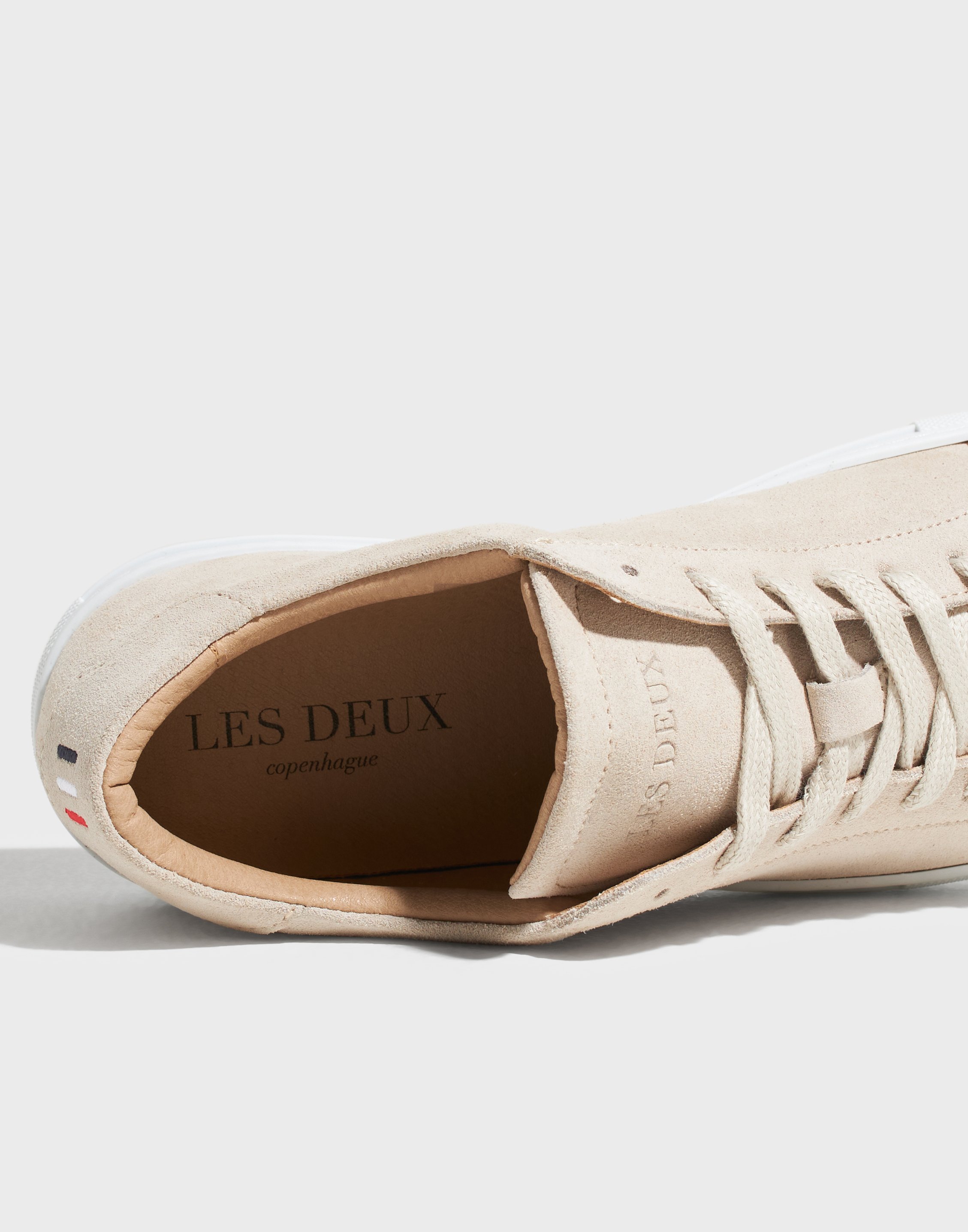 Buy Les Deux Theodor Suede Sneaker - Ivory | NLYMAN