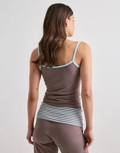 Nelly Striped Contrast Singlet linnen dam – bild 3