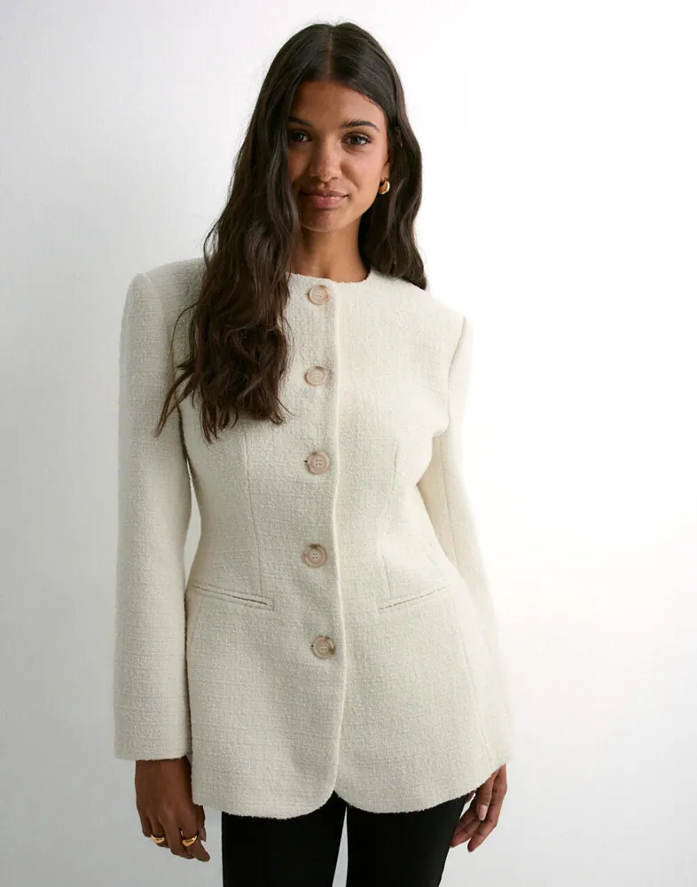 Carol Fitted Round Neck Blazer