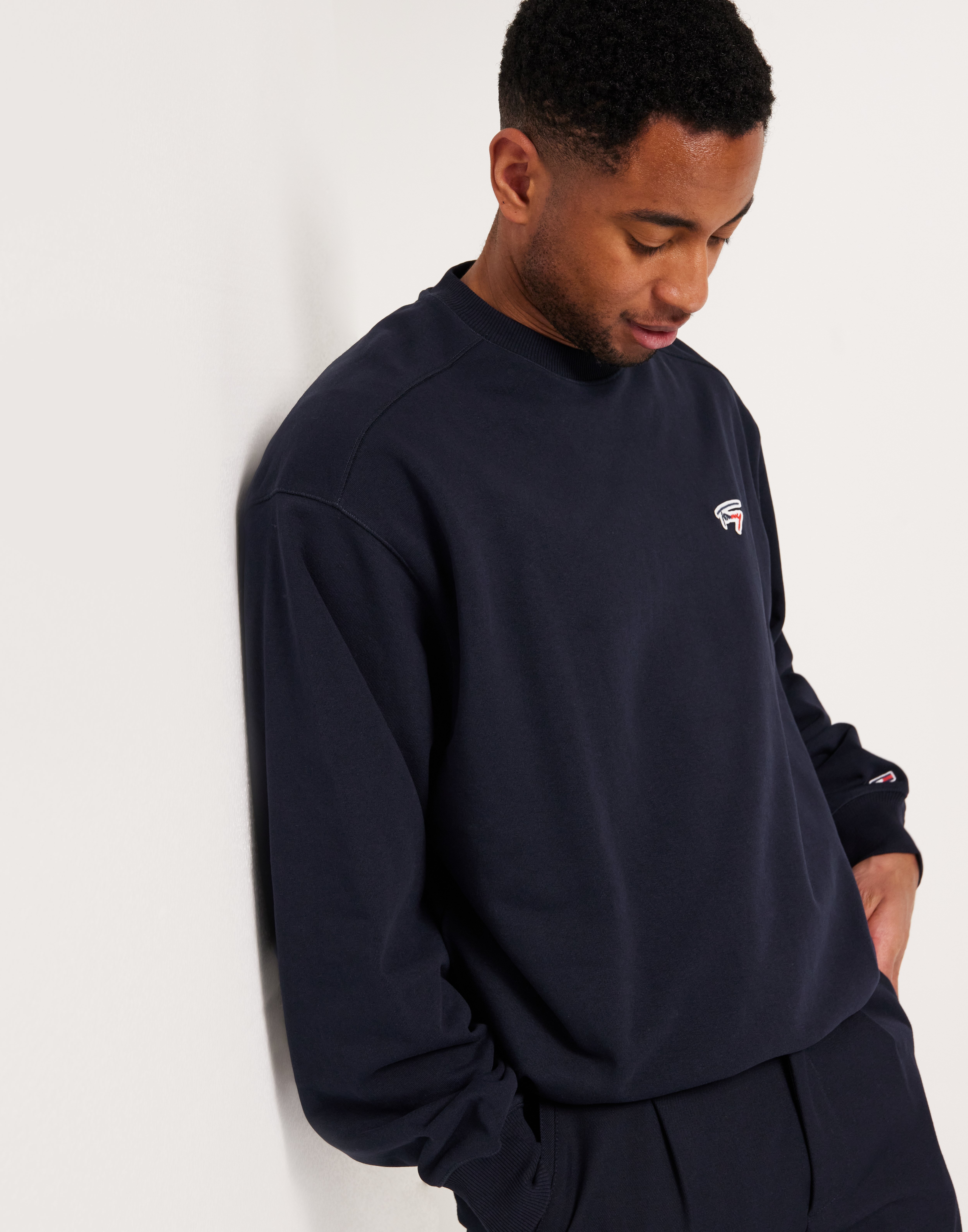 Tommy jeans signature crew hotsell