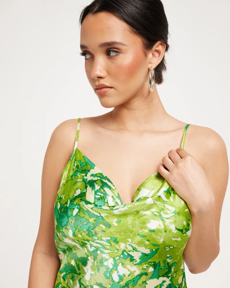 gestuz green dress Dama Dresses for Quinceanera in Emerald Green Style 5057S Quince Outfi main image 1