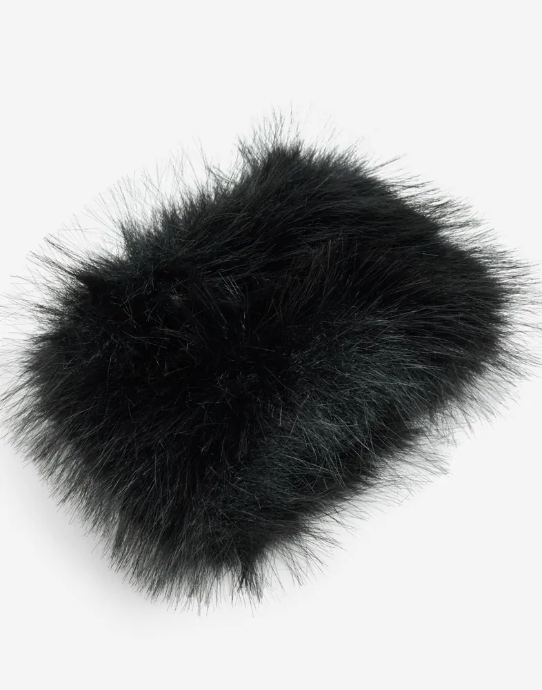 Nelly Faux Fur Cuffs – bild 2