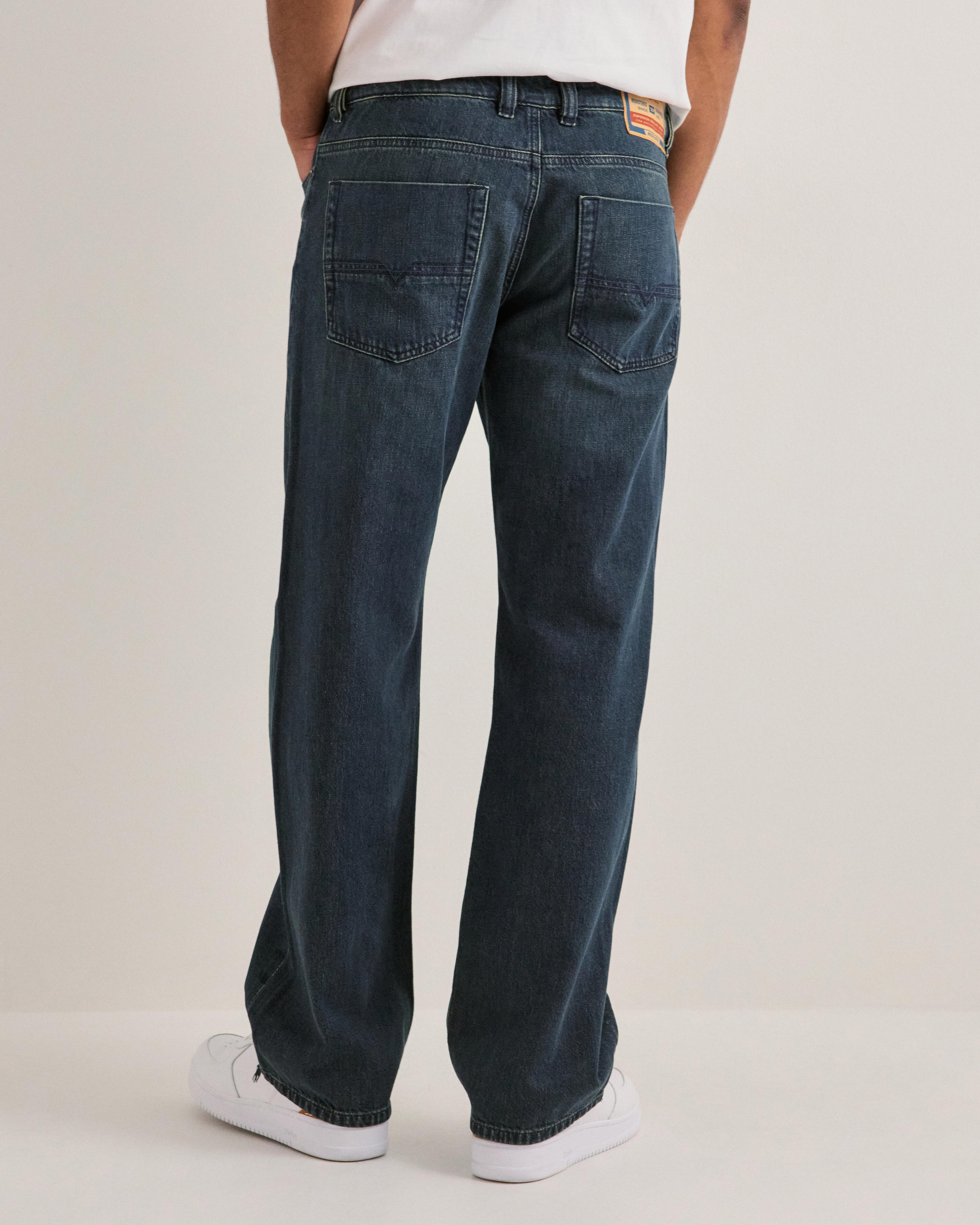 Buy Diesel 1980 D-EEPER - Dark Blue Denim | NLYMAN