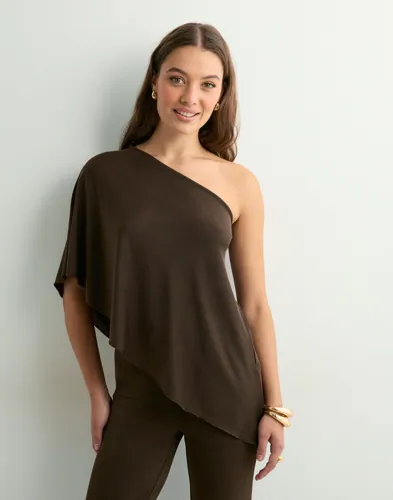 Nelly Soft Glam Shoulder Top toppar dam – bild 2