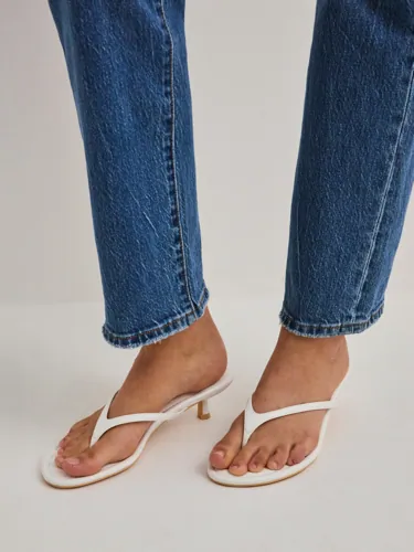 Rounded Thong Heel 2