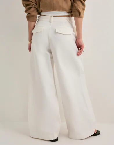 Relaxed Strap Pants 2