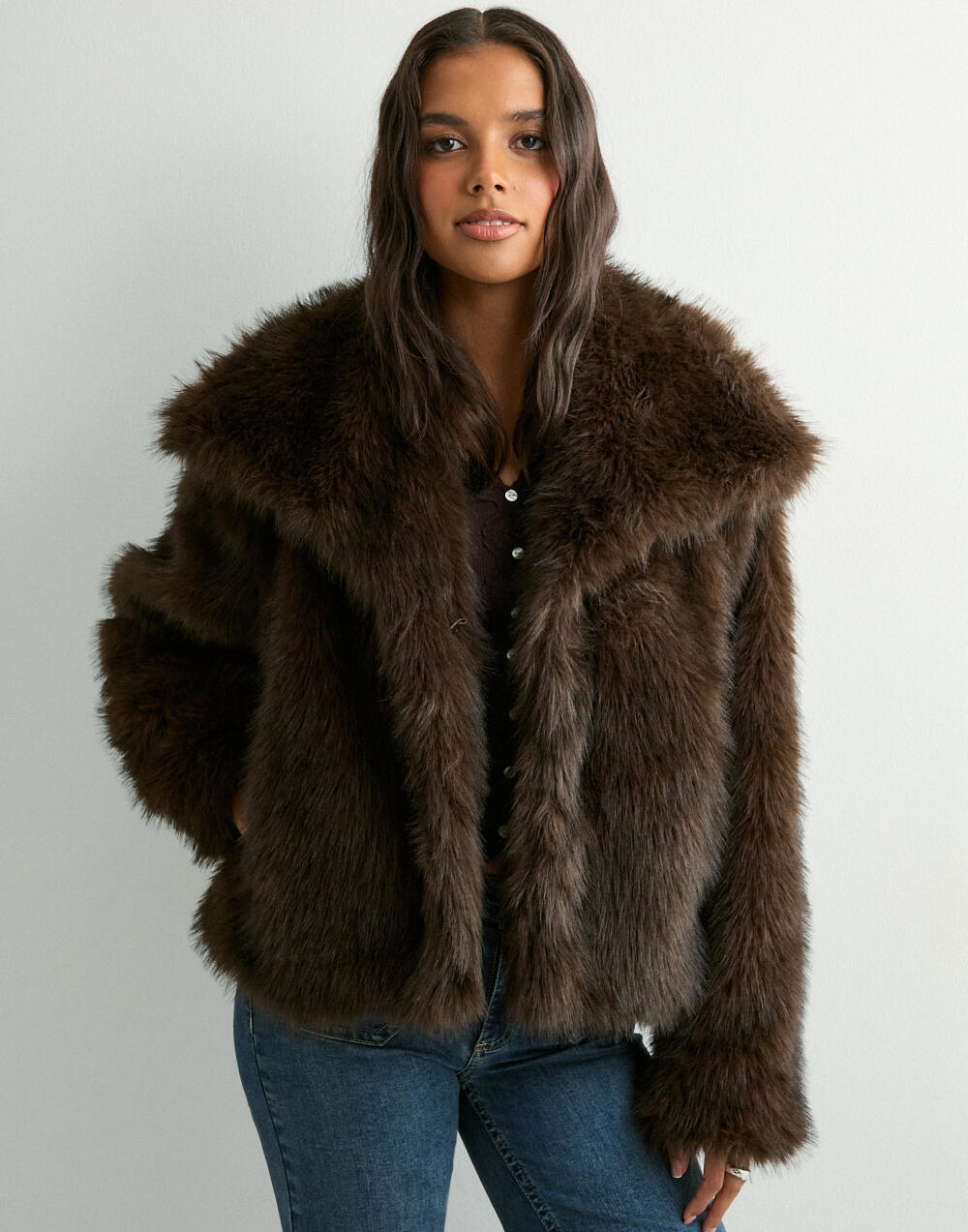 Buy Only ONLDAWN LIFE FAUX FUR JACKET CC OTW - Chocolate Torte