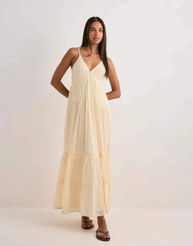 nelly pleated maxi dress Veronica Beard Nelly Pleated Maxi Dress in Dove Multi Leigh's of Breton Village