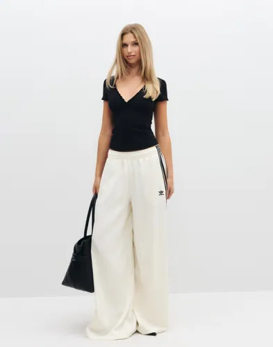Nelly Cute V Neck Frill Top toppar dam – bild 2
