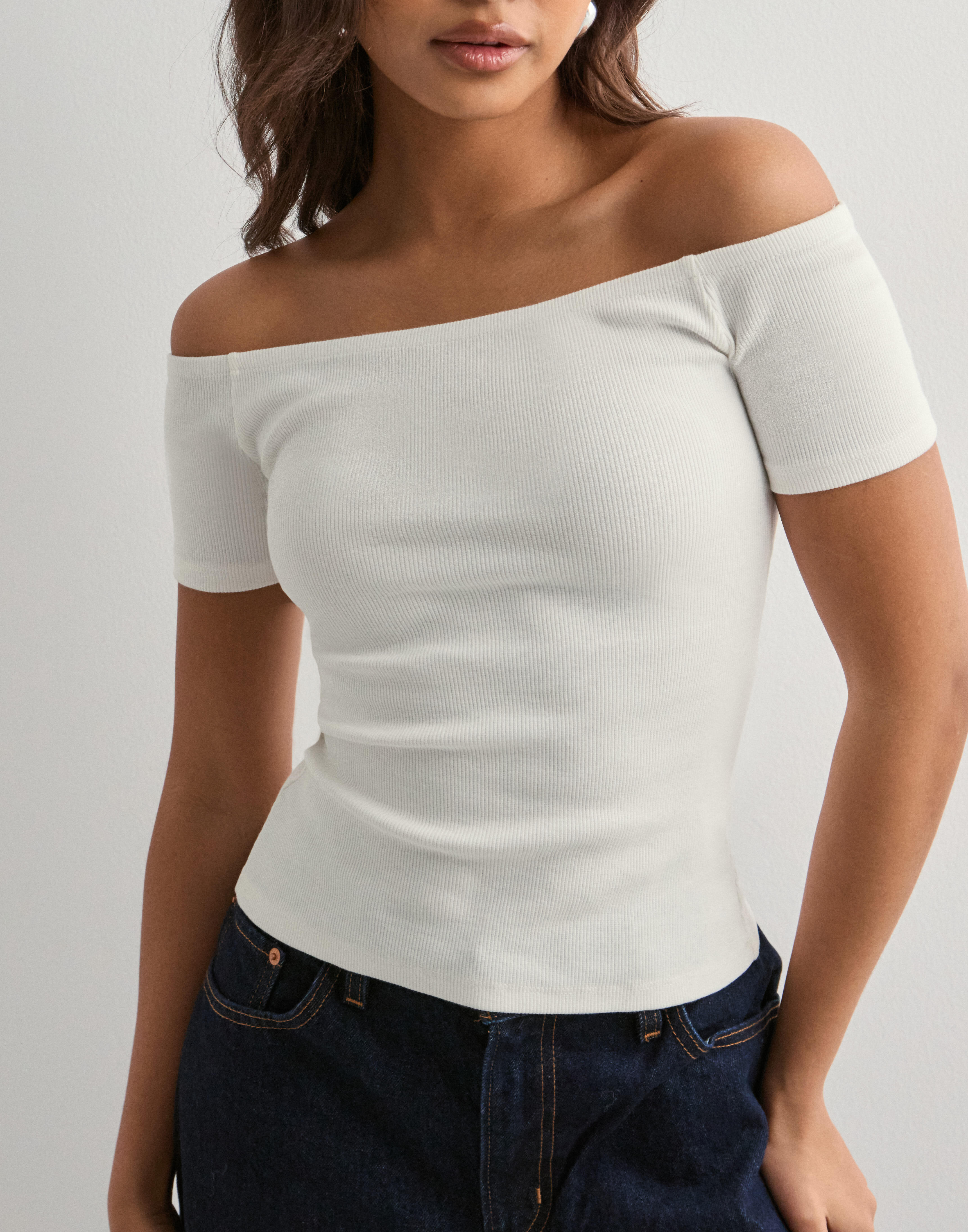 Off Shoulder Tops for Women | Trendy Styles at Nelly Off Shoulder Tops for Women | Trendy Styles at Nelly