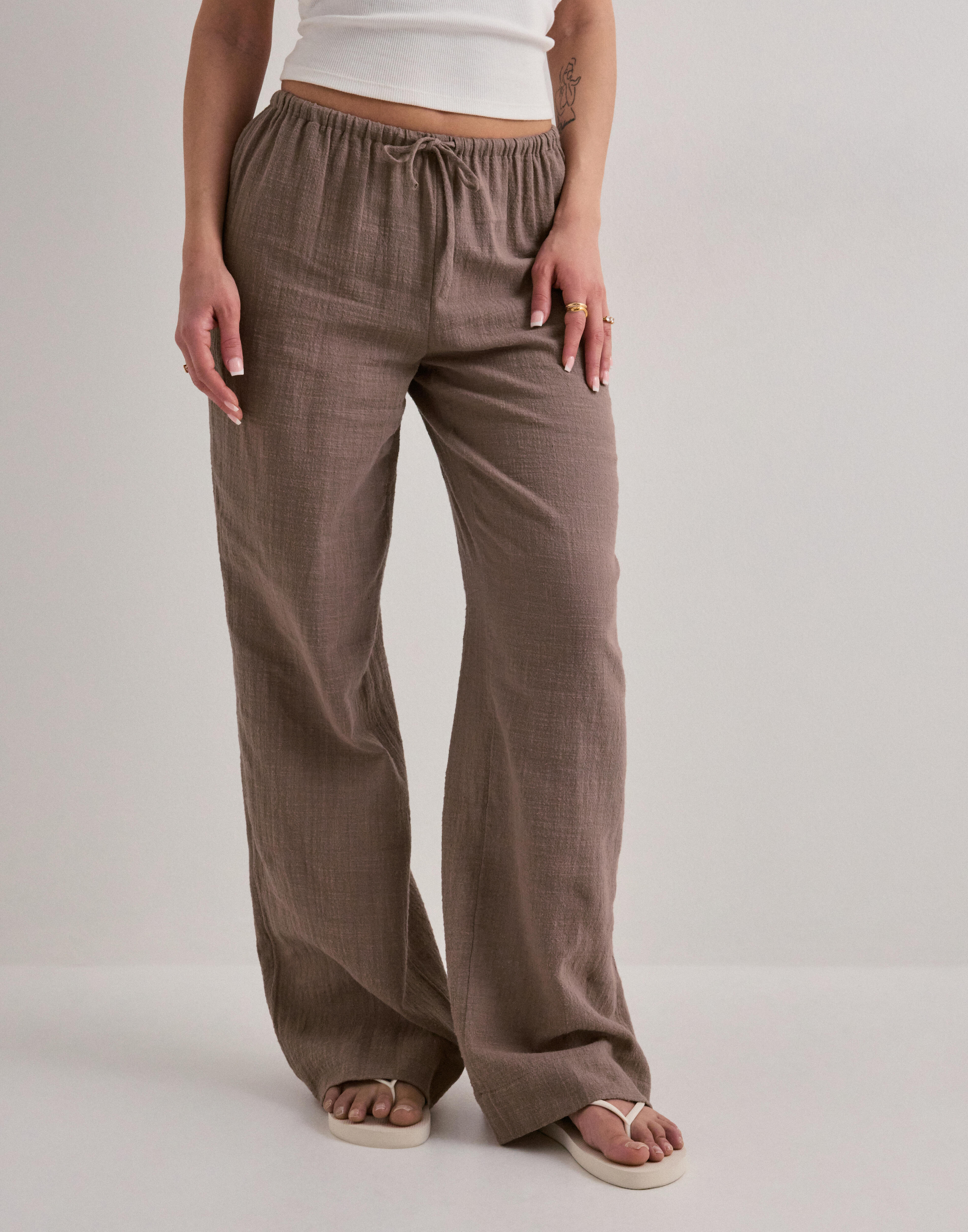 Buy Nelly Easy Breeze Pants - Nougat | Nelly.com