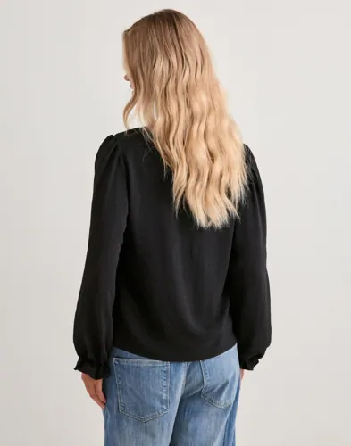 PIECES Pctiffany Ls Button Top Wvn Noos Bc blusar dam – bild 3