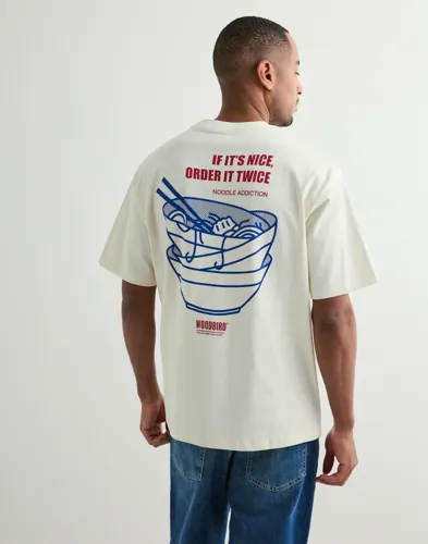 Woodbird Baine vit oversize t-shirt med logga fram och bak