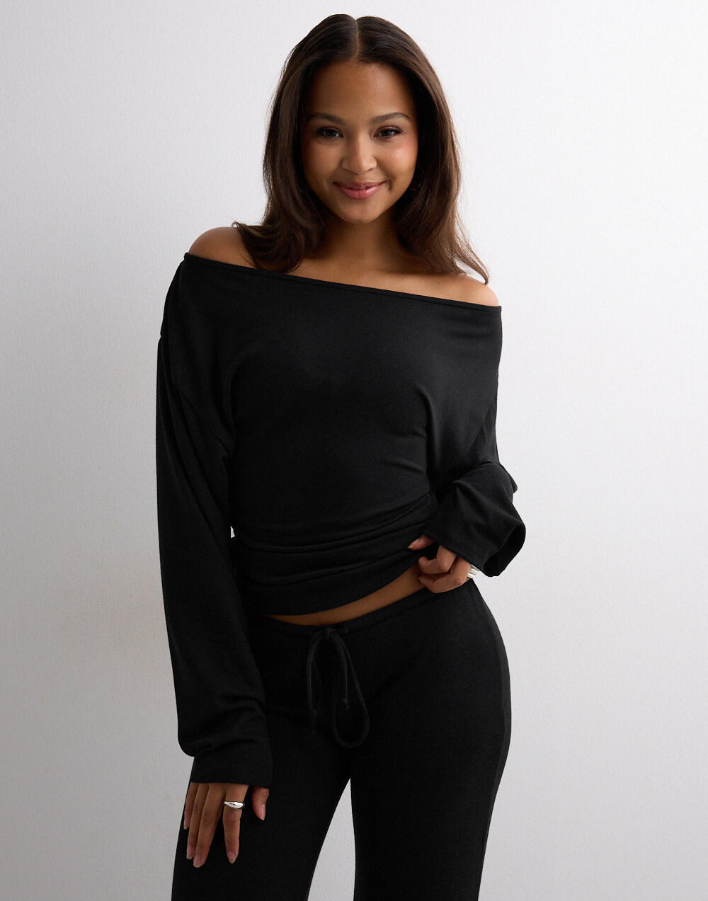 Buy Nelly My Chill Boatneck Sweat - Black | Nelly.com