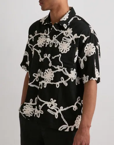 Woodbird Wang Bind Shirt Kortärmade skjortor herr – bild 3