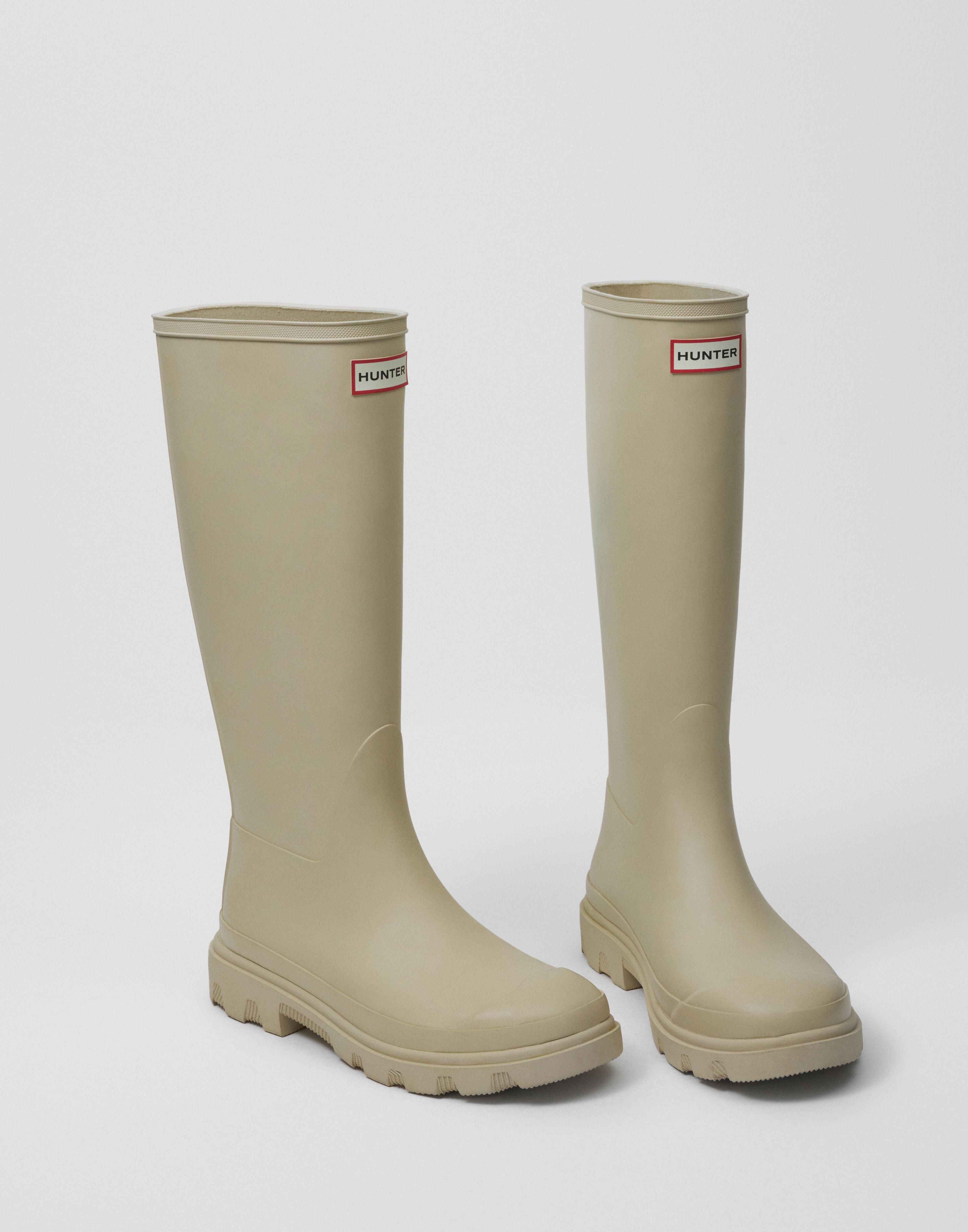 Buy Hunter UNISEX DOWNPOUR TALL BOOT - Gravel | Nelly.com