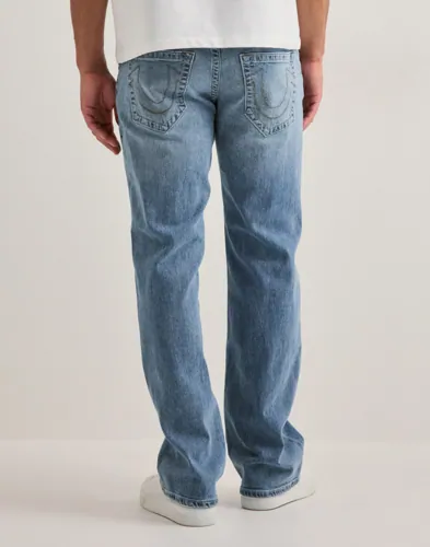 True Religion Billy raka jeans i blå denim med femficksdesign