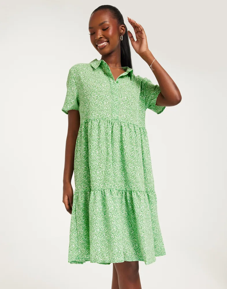Buy JDY JDYPIPER S/S SHIRT DRESS WVN NOOS - Kelly Green Cloud Dancer Leaves  | Nelly.com
