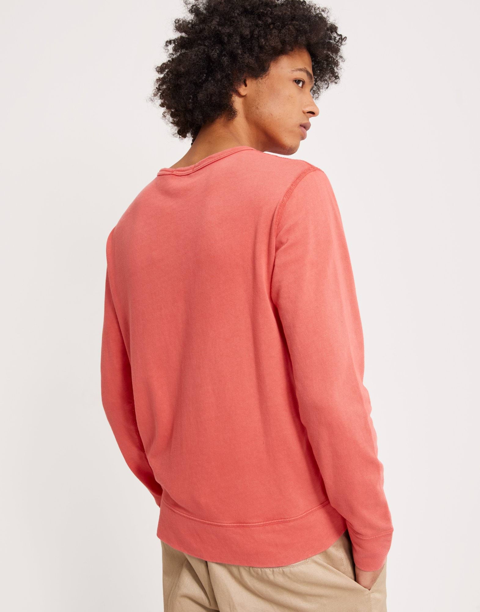 LONG SLEEVE-SWEATSHIRT