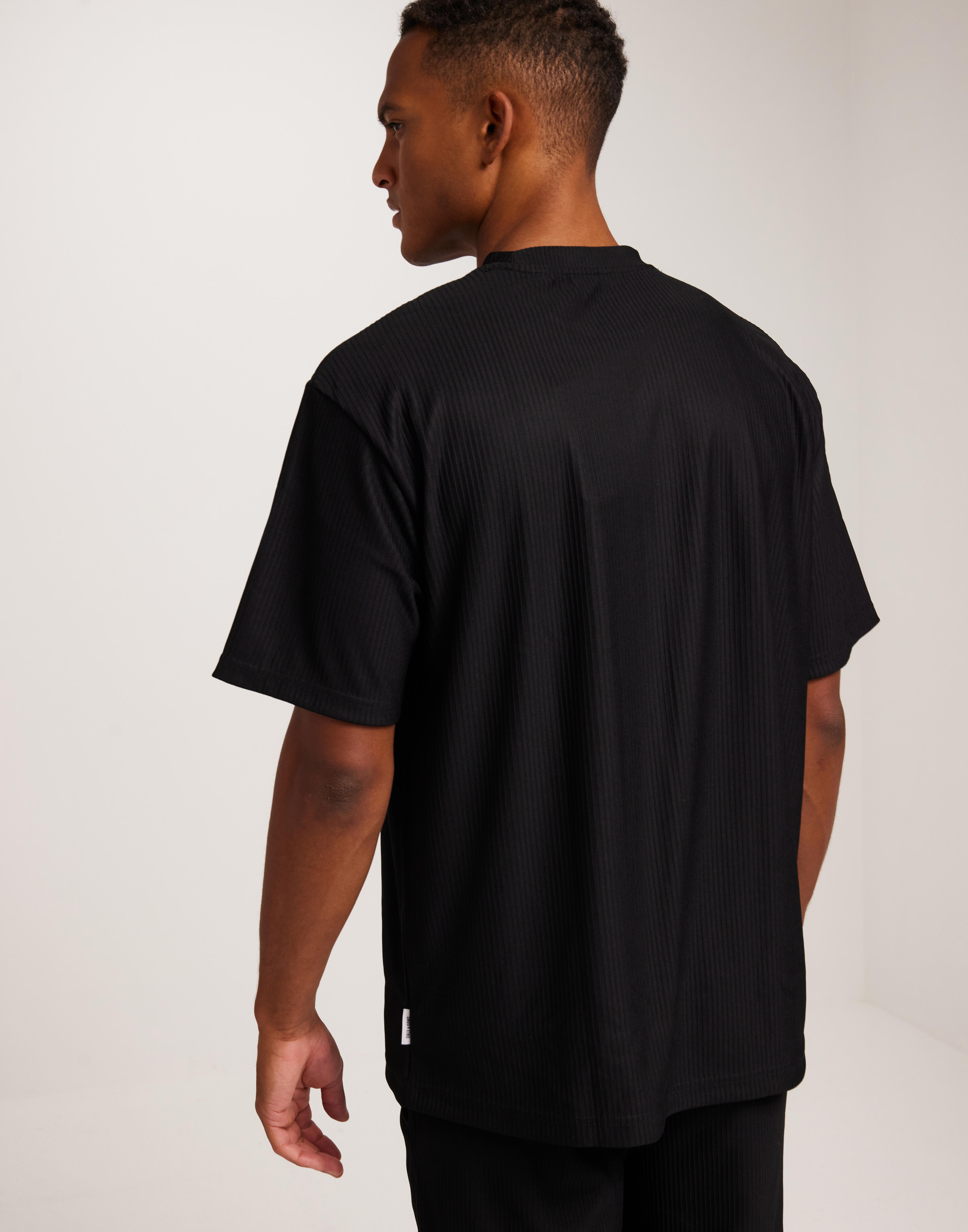 Buy Only & Sons ONSFRED LIFE RELAXED PLIZZE SS TEE - Black