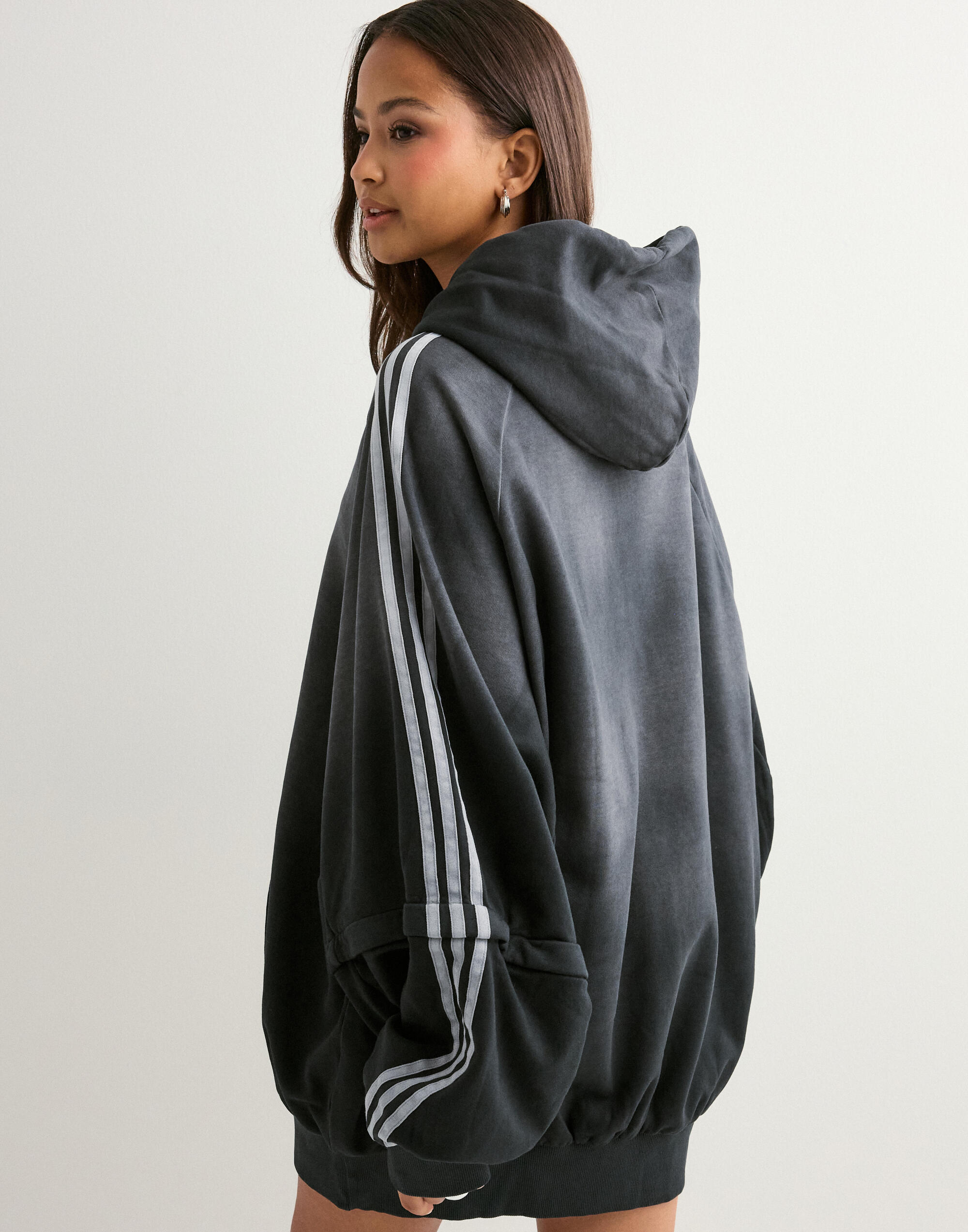  ウォッシュド加工 OVZD HOODIE Buy Adidas Originals OVZD HOODIE - Black | Nelly.com